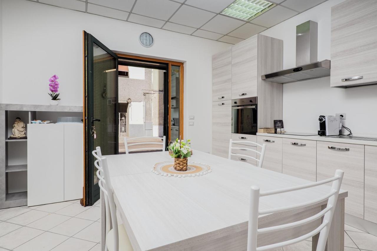 Saint Simplicio House Διαμέρισμα Όλμπια Εξωτερικό φωτογραφία